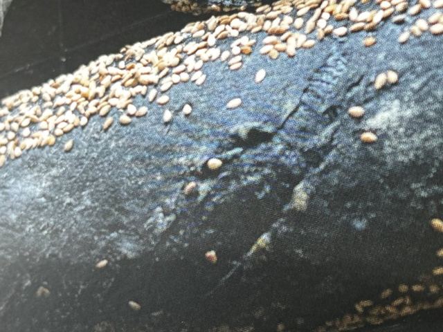 Petites baguettes noires au sésame