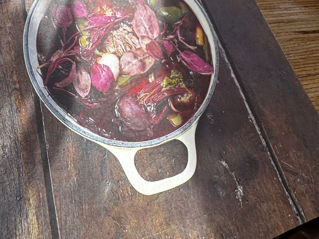 Joue de bœuf, betteraves & poivrons